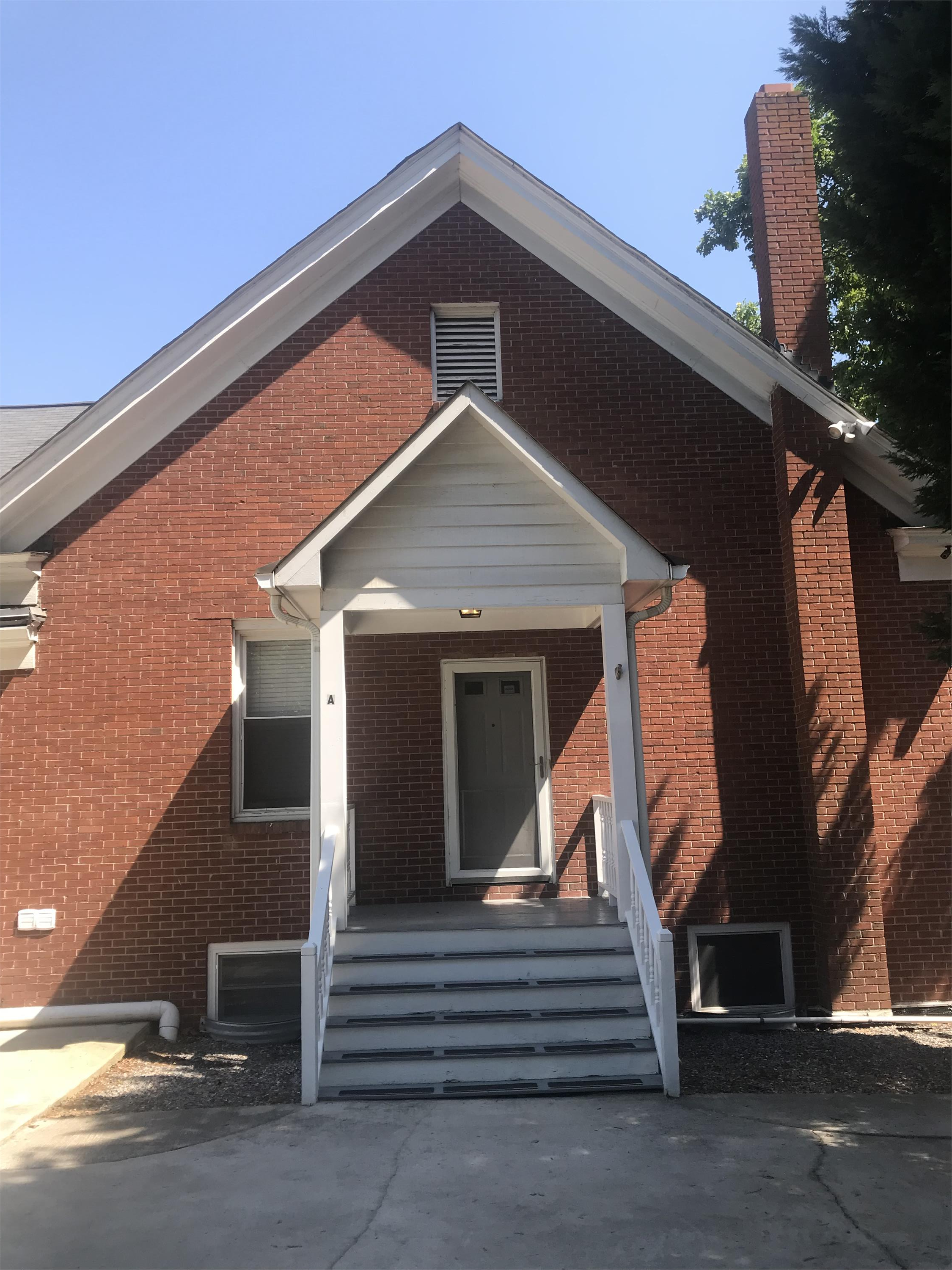 135 E Wilson Ave - A